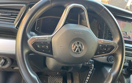 Volkswagen Multivan T6 рестайлинг, 2020 год, 5 950 000 рублей, 10 фотография