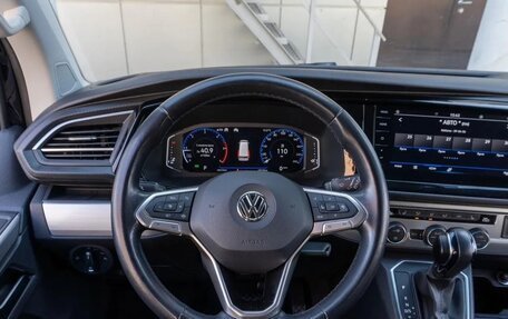 Volkswagen Multivan T6 рестайлинг, 2020 год, 5 950 000 рублей, 19 фотография