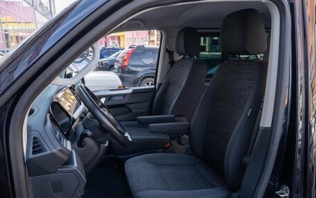 Volkswagen Multivan T6 рестайлинг, 2020 год, 5 950 000 рублей, 18 фотография