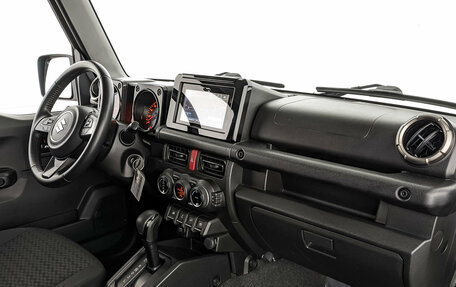 Suzuki Jimny, 2020 год, 2 640 000 рублей, 13 фотография
