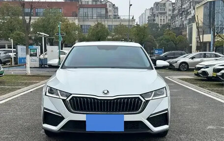 Skoda Octavia IV, 2022 год, 1 700 000 рублей, 2 фотография