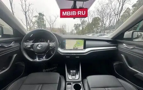 Skoda Octavia IV, 2022 год, 1 700 000 рублей, 8 фотография