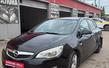 Opel Astra J, 2011 год, 380 000 рублей, 1 фотография