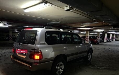Toyota Land Cruiser 100 рестайлинг 2, 2001 год, 1 950 000 рублей, 8 фотография