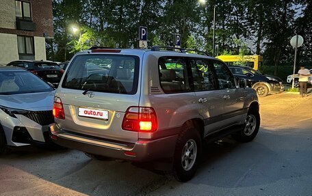 Toyota Land Cruiser 100 рестайлинг 2, 2001 год, 1 950 000 рублей, 14 фотография
