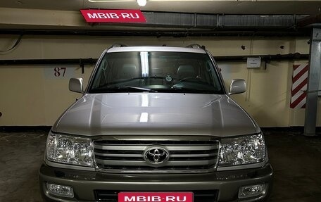 Toyota Land Cruiser 100 рестайлинг 2, 2001 год, 1 950 000 рублей, 12 фотография