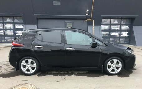 Nissan Leaf II, 2019 год, 1 950 000 рублей, 4 фотография