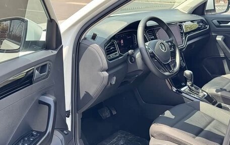 Volkswagen T-Roc I, 2022 год, 1 770 000 рублей, 4 фотография