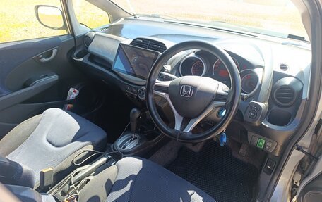 Honda Fit III, 2010 год, 780 000 рублей, 6 фотография