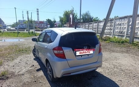 Honda Fit III, 2010 год, 780 000 рублей, 4 фотография