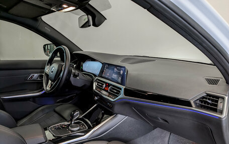 BMW 3 серия, 2021 год, 3 900 000 рублей, 10 фотография