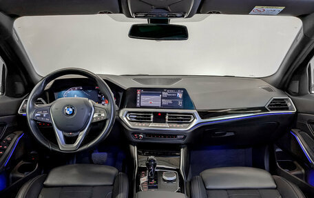 BMW 3 серия, 2021 год, 3 900 000 рублей, 13 фотография