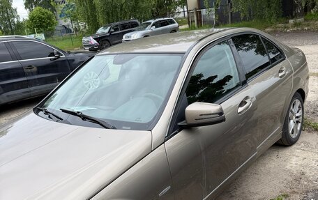Mercedes-Benz C-Класс, 2008 год, 600 000 рублей, 3 фотография
