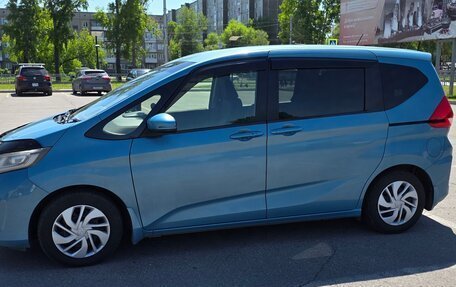 Honda Freed II, 2016 год, 1 490 000 рублей, 4 фотография