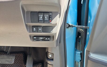 Honda Freed II, 2016 год, 1 490 000 рублей, 13 фотография