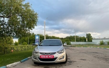 Hyundai Elantra V, 2013 год, 950 000 рублей, 3 фотография