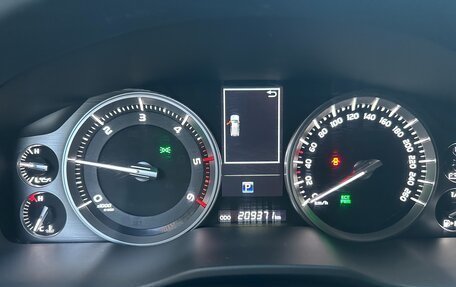 Toyota Land Cruiser 200, 2018 год, 6 500 000 рублей, 14 фотография