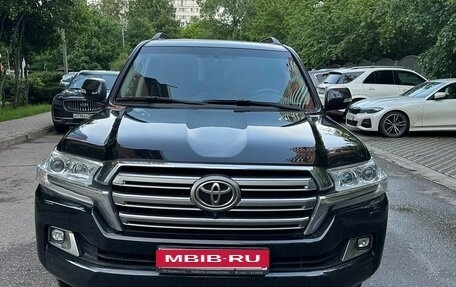 Toyota Land Cruiser 200, 2018 год, 6 500 000 рублей, 6 фотография