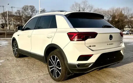 Volkswagen T-Roc I, 2022 год, 1 720 000 рублей, 7 фотография