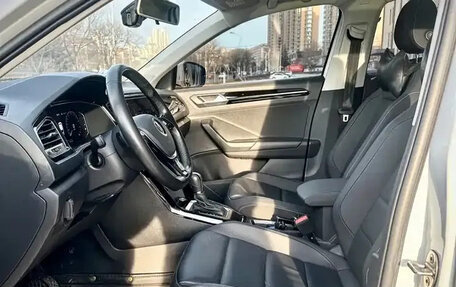 Volkswagen T-Roc I, 2022 год, 1 720 000 рублей, 9 фотография