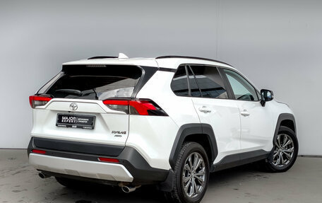 Toyota RAV4, 2024 год, 3 950 000 рублей, 5 фотография