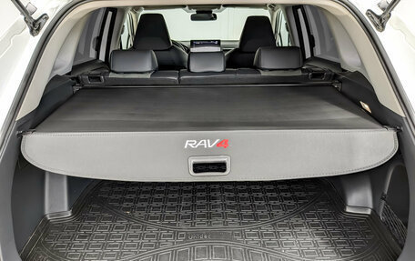 Toyota RAV4, 2024 год, 3 950 000 рублей, 10 фотография