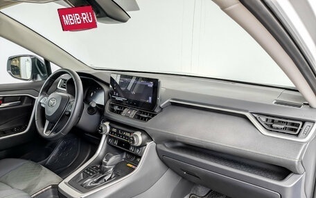 Toyota RAV4, 2024 год, 3 950 000 рублей, 11 фотография