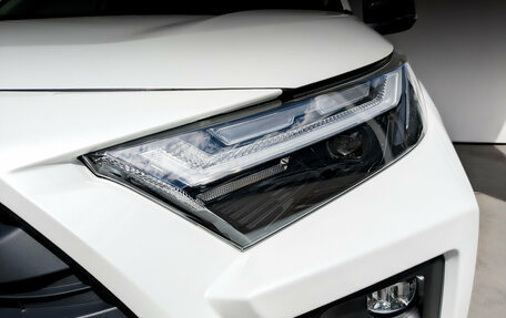 Toyota RAV4, 2024 год, 3 950 000 рублей, 17 фотография