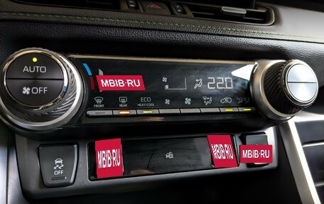 Toyota RAV4, 2024 год, 3 950 000 рублей, 27 фотография