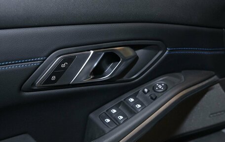 BMW 3 серия, 2023 год, 8 200 000 рублей, 13 фотография