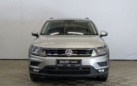 Volkswagen Tiguan II, 2020 год, 2 600 000 рублей, 2 фотография