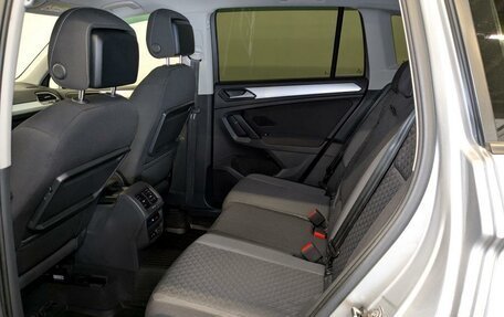 Volkswagen Tiguan II, 2020 год, 2 600 000 рублей, 12 фотография