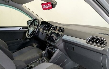 Volkswagen Tiguan II, 2020 год, 2 600 000 рублей, 11 фотография