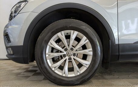 Volkswagen Tiguan II, 2020 год, 2 600 000 рублей, 18 фотография