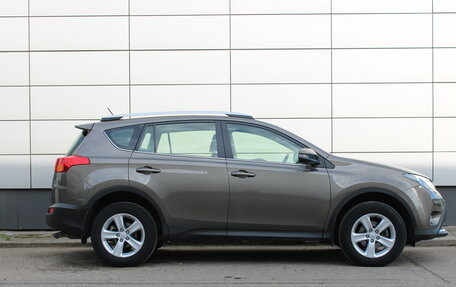 Toyota RAV4, 2014 год, 2 175 000 рублей, 4 фотография