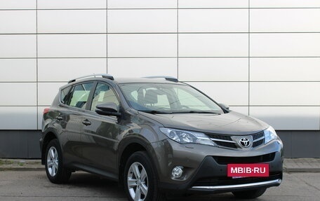 Toyota RAV4, 2014 год, 2 175 000 рублей, 3 фотография
