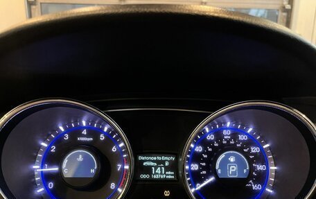 Hyundai Sonata VI, 2010 год, 885 000 рублей, 11 фотография