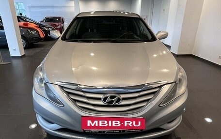 Hyundai Sonata VI, 2010 год, 885 000 рублей, 8 фотография