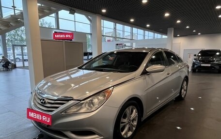Hyundai Sonata VI, 2010 год, 885 000 рублей, 7 фотография