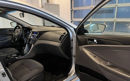 Hyundai Sonata VI, 2010 год, 885 000 рублей, 27 фотография