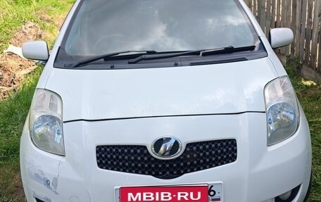 Toyota Vitz, 2005 год, 470 000 рублей, 1 фотография