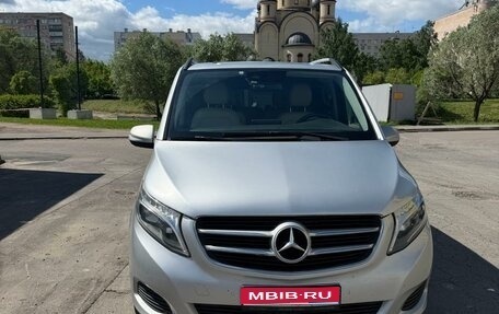 Mercedes-Benz V-Класс, 2015 год, 3 000 000 рублей, 1 фотография