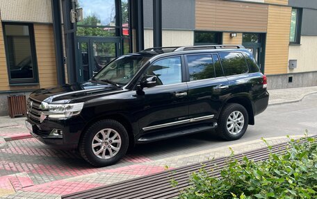 Toyota Land Cruiser 200, 2016 год, 4 900 000 рублей, 3 фотография