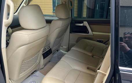 Toyota Land Cruiser 200, 2016 год, 4 900 000 рублей, 6 фотография