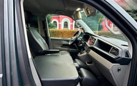 Volkswagen Caravelle T6 рестайлинг, 2022 год, 3 500 000 рублей, 9 фотография