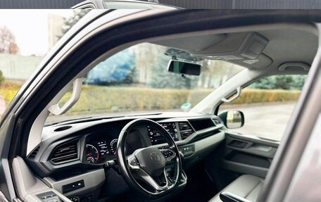 Volkswagen Caravelle T6 рестайлинг, 2022 год, 3 500 000 рублей, 10 фотография