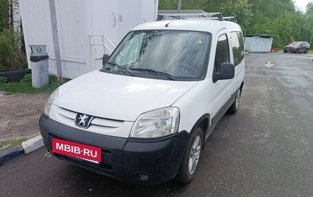Peugeot Partner II рестайлинг 2, 2010 год, 425 000 рублей, 2 фотография