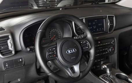 KIA Sportage IV рестайлинг, 2017 год, 2 080 000 рублей, 10 фотография