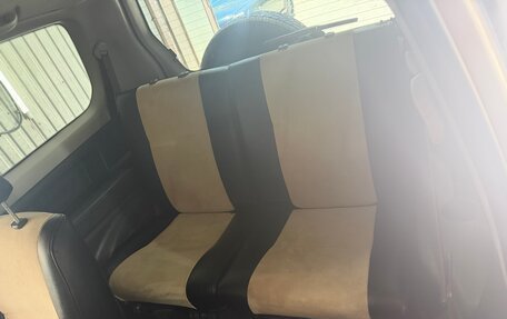 Suzuki Grand Vitara, 2004 год, 900 000 рублей, 20 фотография