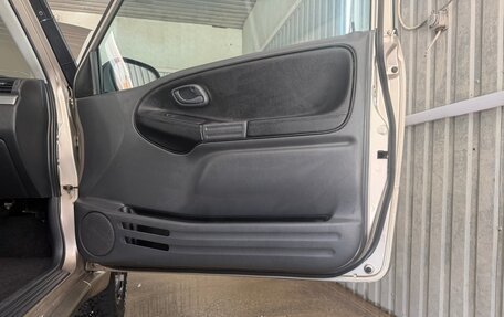 Suzuki Grand Vitara, 2004 год, 900 000 рублей, 29 фотография